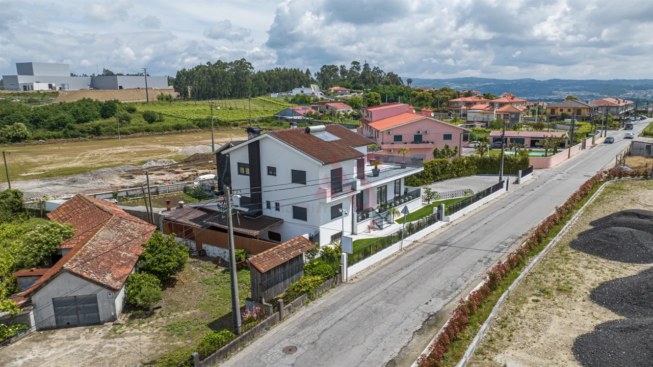 Moradia T4 para Venda em Torrados e Sousa Foto 31