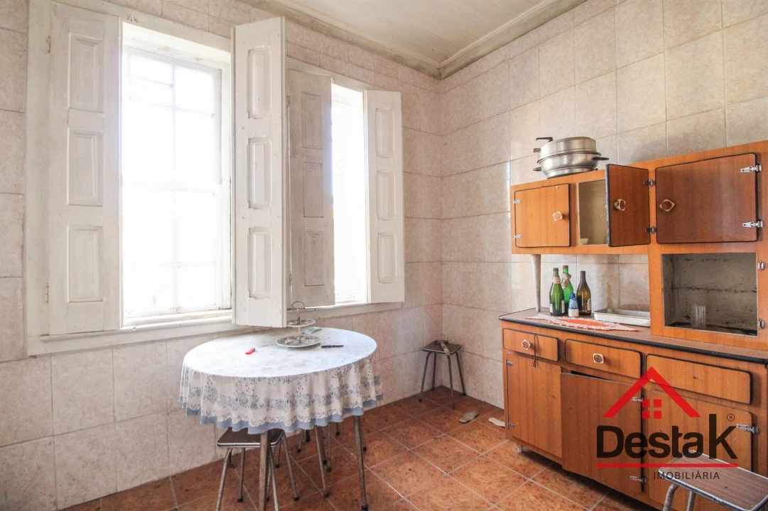 Moradia T4 para Venda em Queirã Foto 10