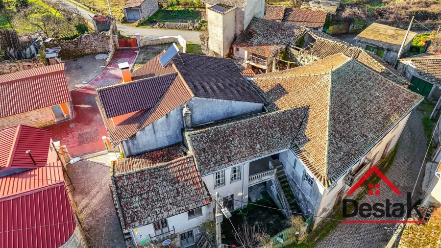 Moradia T4 para Venda em Queirã Foto 34