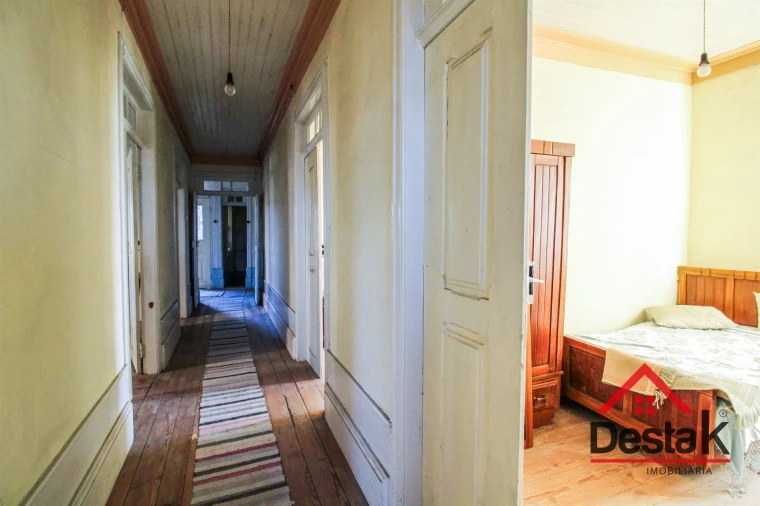 Moradia T4 para Venda em Queirã Foto 24