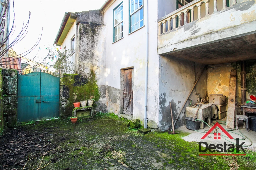 Moradia T4 para Venda em Queirã Foto 3