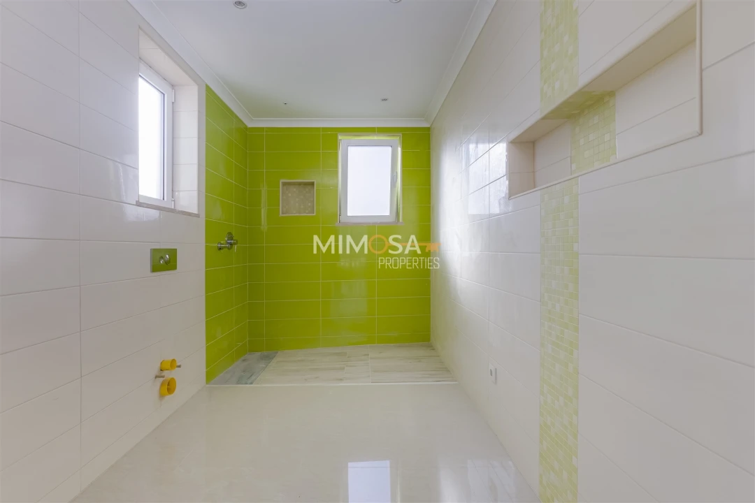 Moradia T4 para Venda em Lagos (São Sebastião e Santa Maria) Foto 28