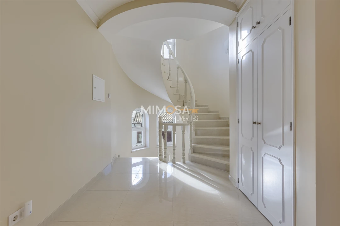 Moradia T4 para Venda em Lagos (São Sebastião e Santa Maria) Foto 30