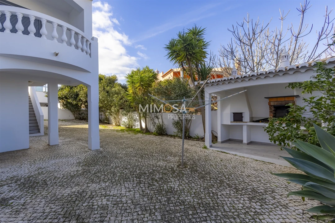 Moradia T4 para Venda em Lagos (São Sebastião e Santa Maria) Foto 6