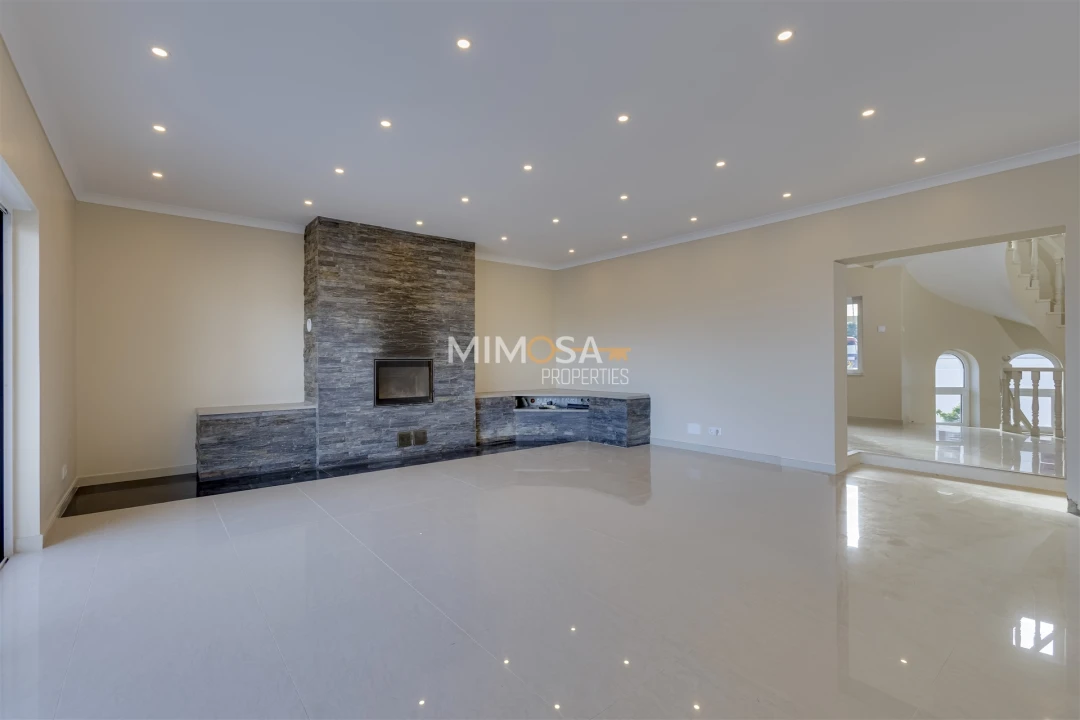 Moradia T4 para Venda em Lagos (São Sebastião e Santa Maria) Foto 16