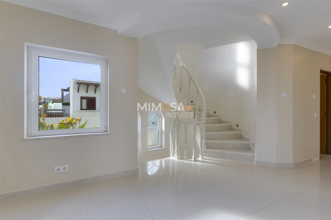 Moradia T4 para Venda em Lagos (São Sebastião e Santa Maria) Foto 14