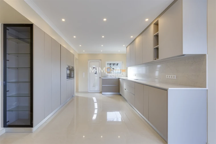 Moradia T4 para Venda em Lagos (São Sebastião e Santa Maria) Foto 20