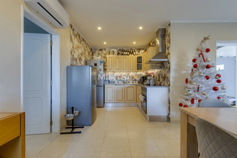 Moradia T4 para Venda em Lagos (São Sebastião e Santa Maria) Foto 9