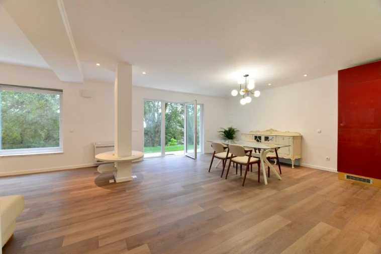 Moradia T2 para Arrendamento em Santa Maria e São Miguel, São Martinho, São Pedro Penaferrim Foto 6