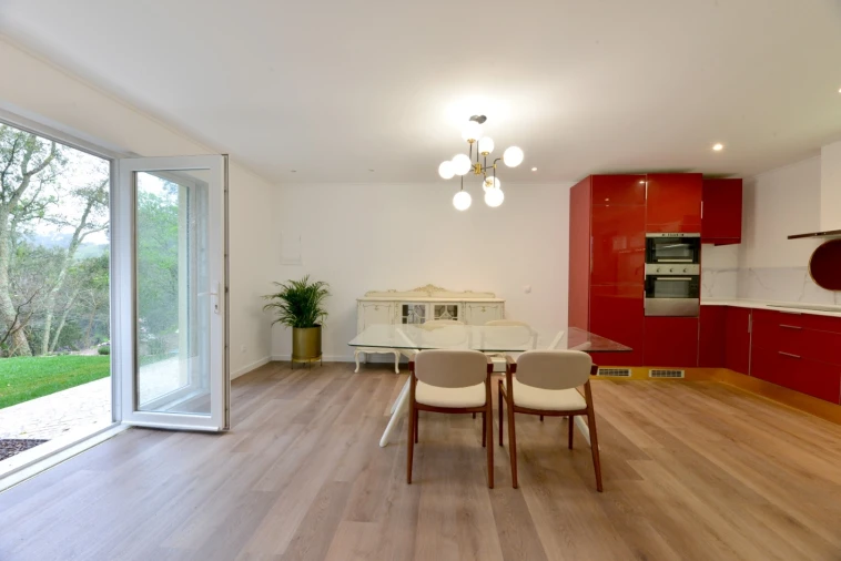 Moradia T2 para Arrendamento em Santa Maria e São Miguel, São Martinho, São Pedro Penaferrim Foto 9