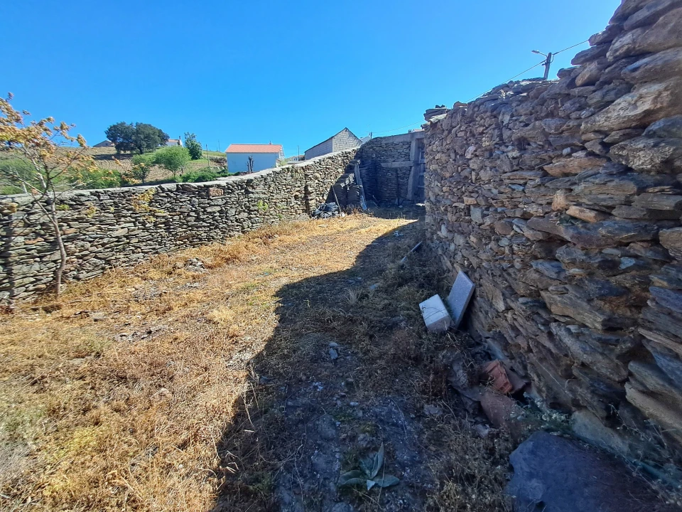 Moradia T0 para Venda em Sendim e Atenor Foto 13