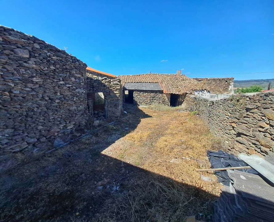 Moradia T0 para Venda em Sendim e Atenor Foto 11