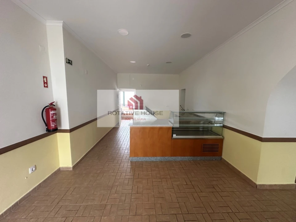 Negócio para Arrendamento em Santa Eulalia Foto 3