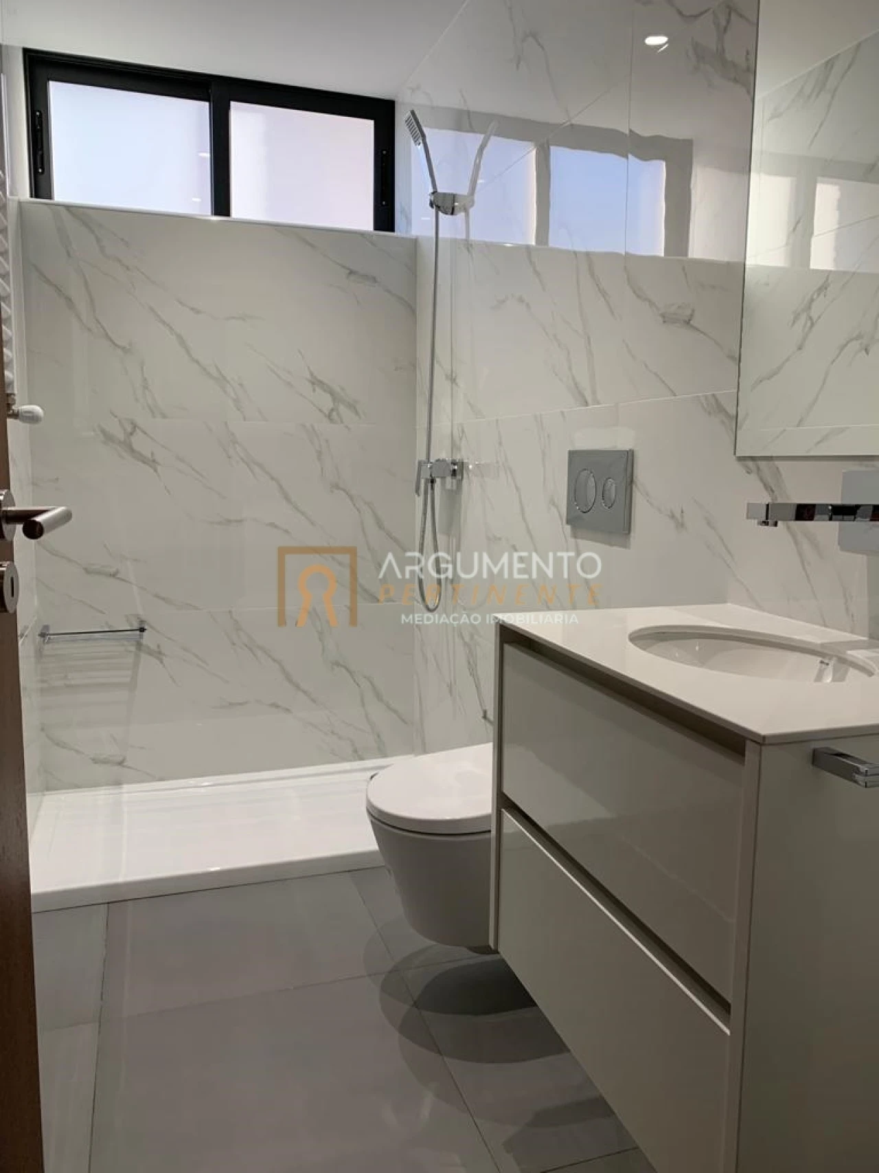 Moradia T3 para Venda em Cidade da Maia Foto 10