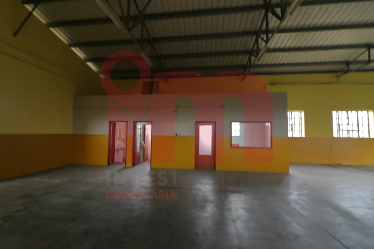 Armazém para Arrendamento em Lordelo Foto 9