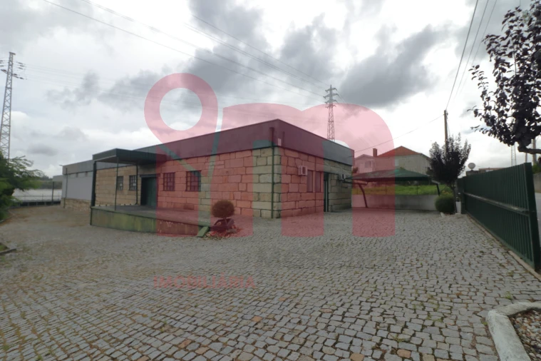 Armazém para Arrendamento em Lordelo Foto 12