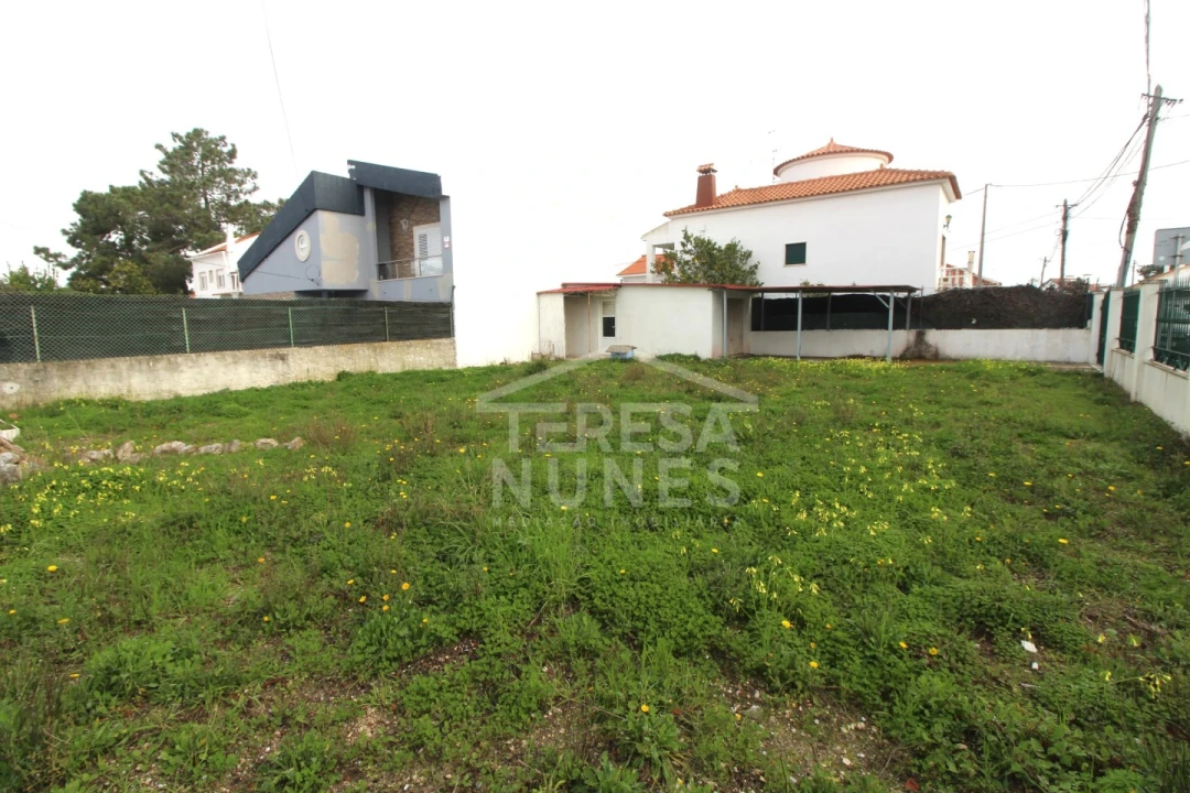 Terreno para Venda em Quinta do Conde Foto 1