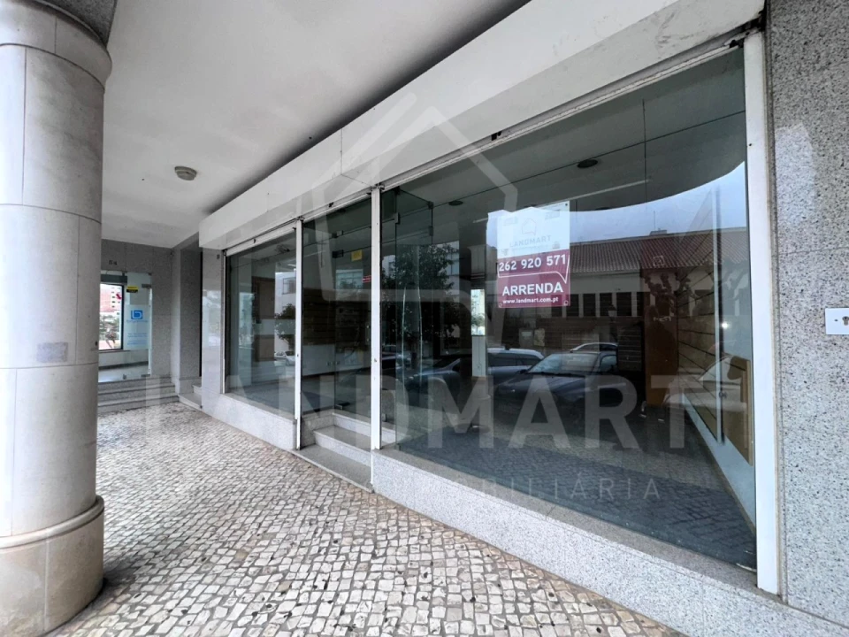 Loja para Arrendamento em Benedita Foto 1