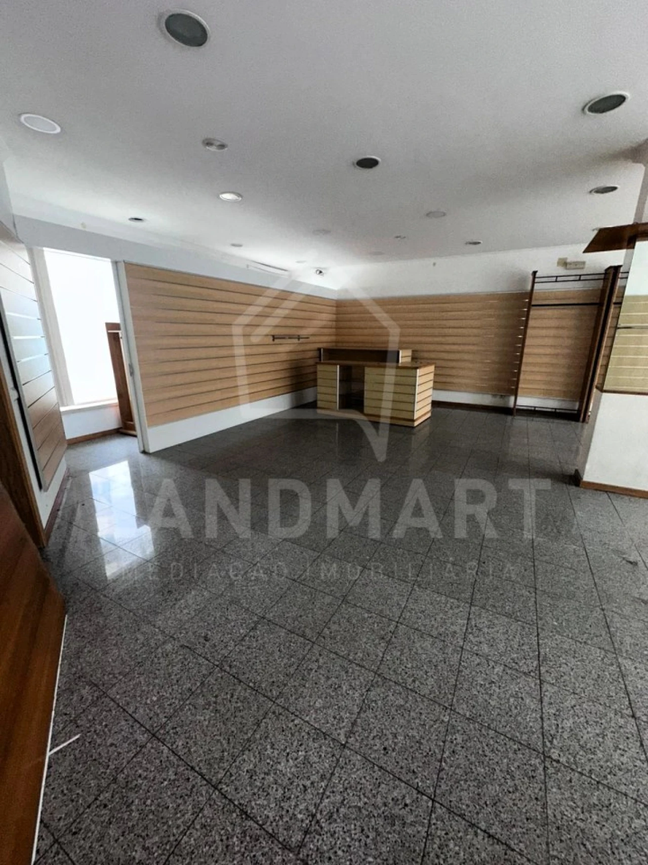 Loja para Arrendamento em Benedita Foto 4