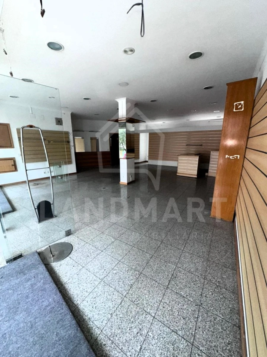 Loja para Arrendamento em Benedita Foto 2