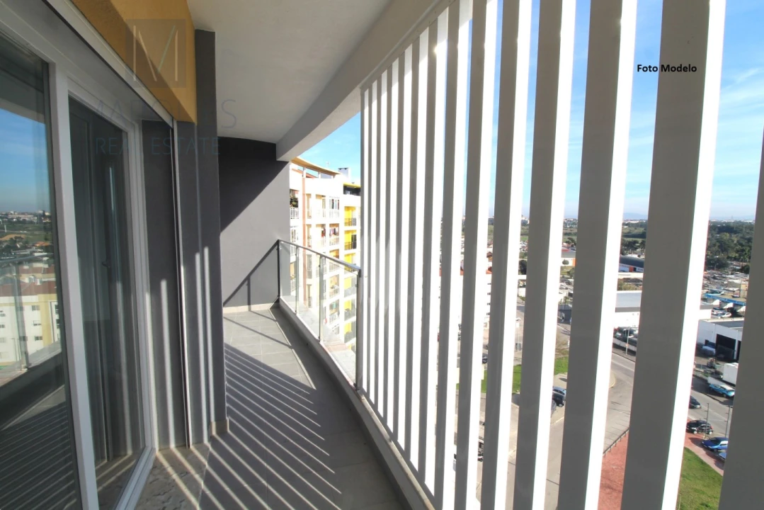 Apartamento T2 para Venda em Corroios Foto 3