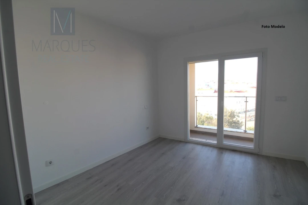 Apartamento T2 para Venda em Corroios Foto 7