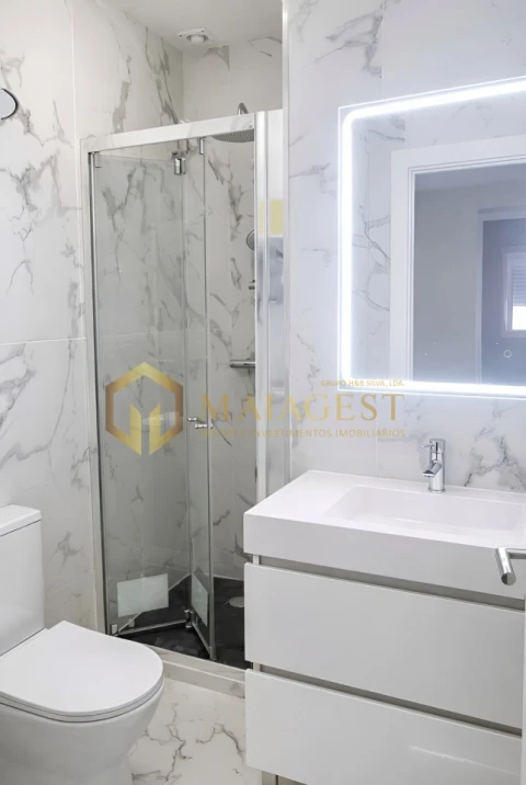 Apartamento T2 para Venda em Campanhã