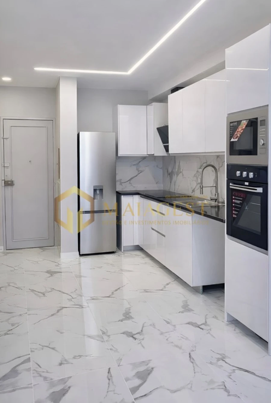 Apartamento T2 para Venda em Campanhã Foto 2