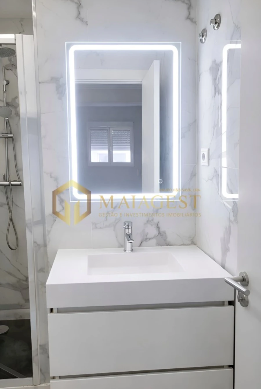 Apartamento T2 para Venda em Campanhã Foto 12