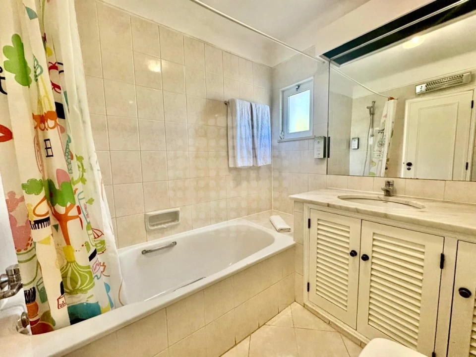 Apartamento T2 para Venda em Albufeira e Olhos de Água Foto 16