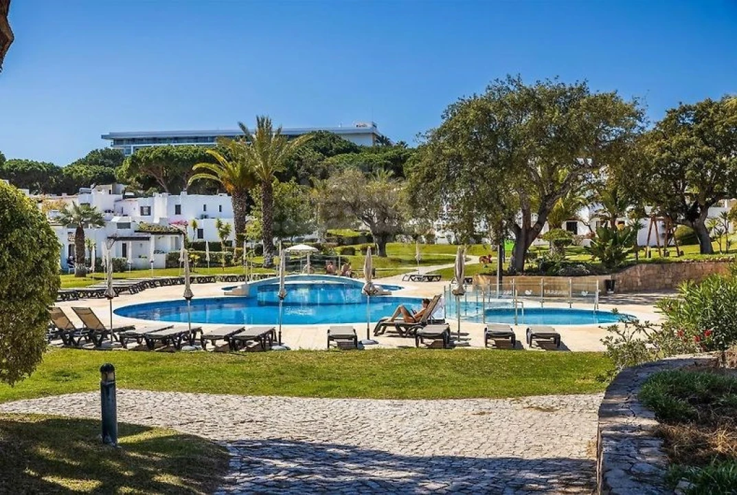 Apartamento T2 para Venda em Albufeira e Olhos de Água Foto 23
