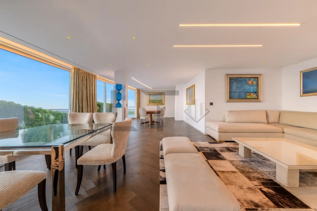 Apartamento T4 para Venda em Parque das Nações Foto 7