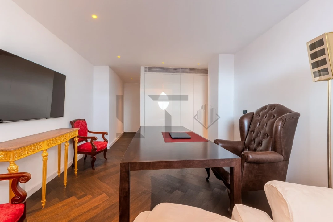 Apartamento T4 para Venda em Parque das Nações Foto 13