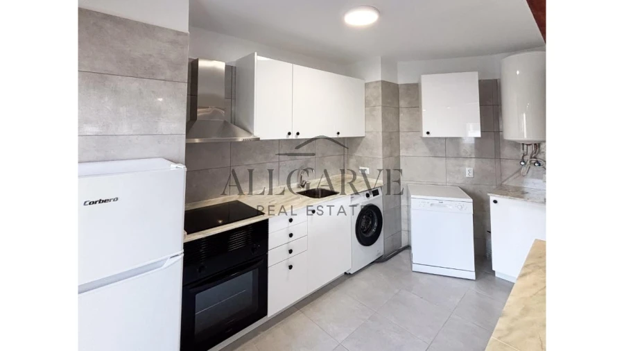 Apartamento T2 para Arrendamento em Portimão Foto 6