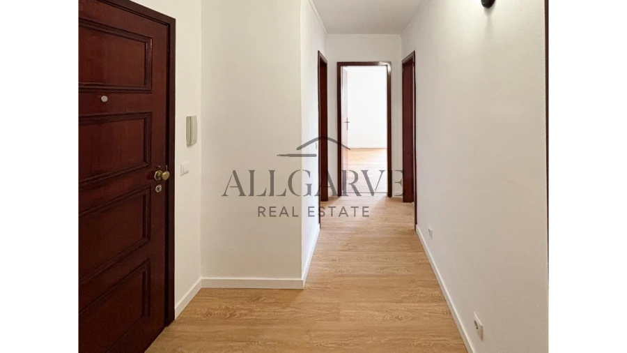 Apartamento T2 para Arrendamento em Portimão Foto 8