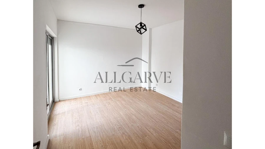 Apartamento T2 para Arrendamento em Portimão Foto 9