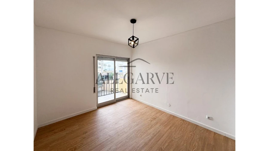 Apartamento T2 para Arrendamento em Portimão Foto 15