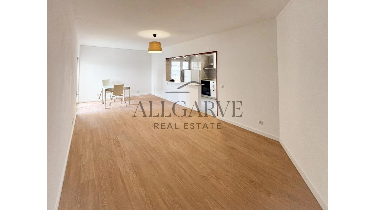 Apartamento T2 para Arrendamento em Portimão Foto 1