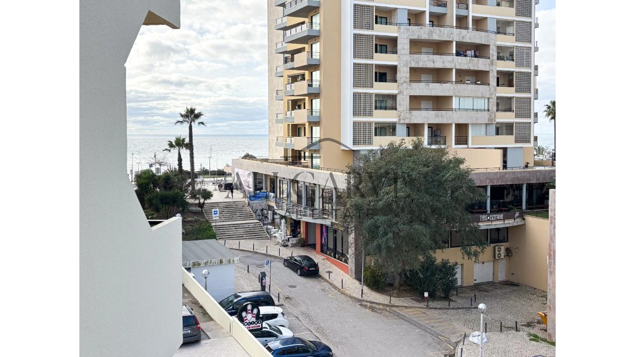 Apartamento T2 para Arrendamento em Portimão Foto 2