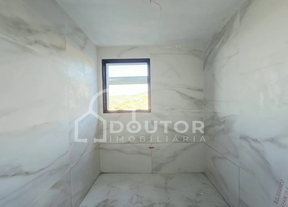 Apartamento T2 para Venda em Funchal (Santa Maria Maior) Foto 11