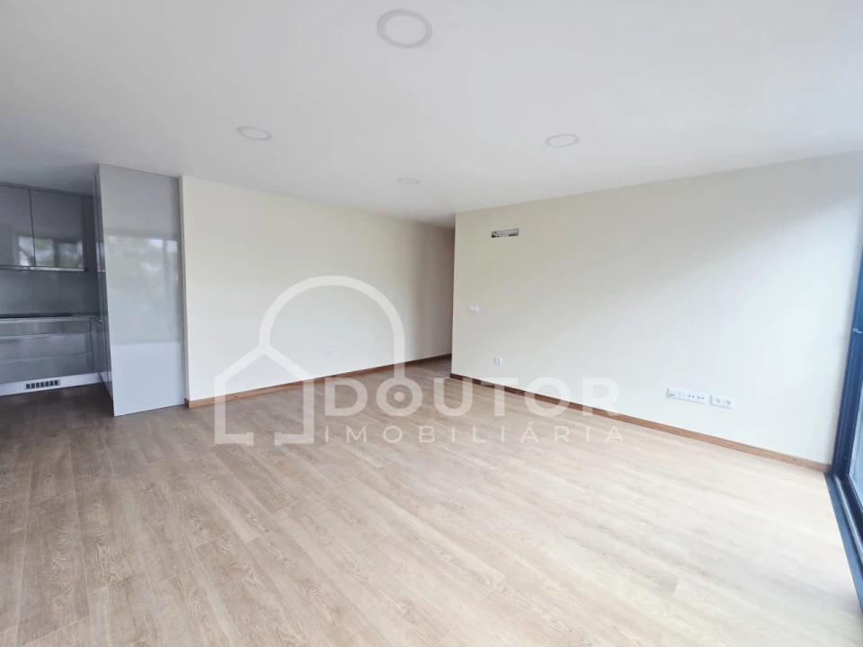 Apartamento T2 para Venda em Funchal (Santa Maria Maior) Foto 4