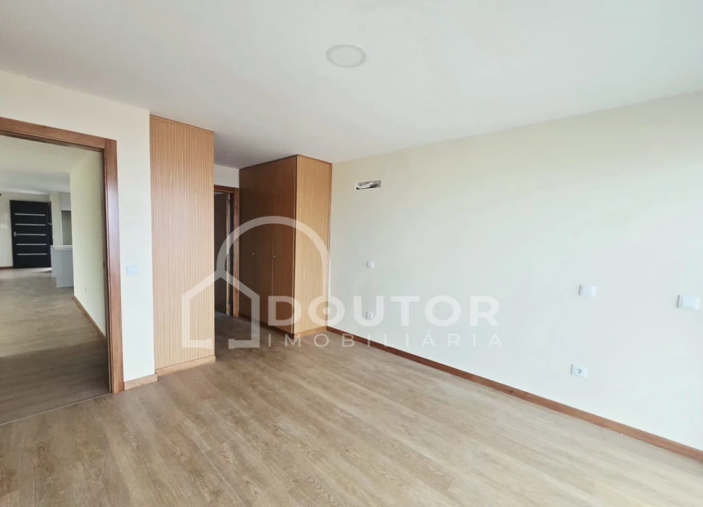 Apartamento T2 para Venda em Funchal (Santa Maria Maior) Foto 5