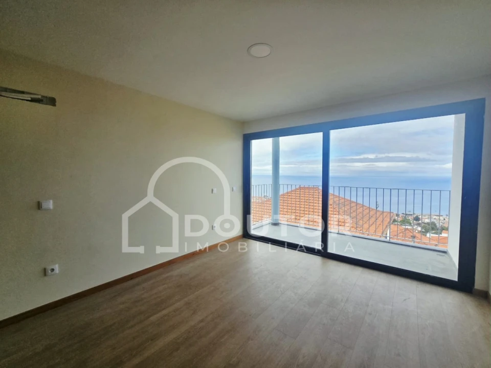 Apartamento T2 para Venda em Funchal (Santa Maria Maior) Foto 9