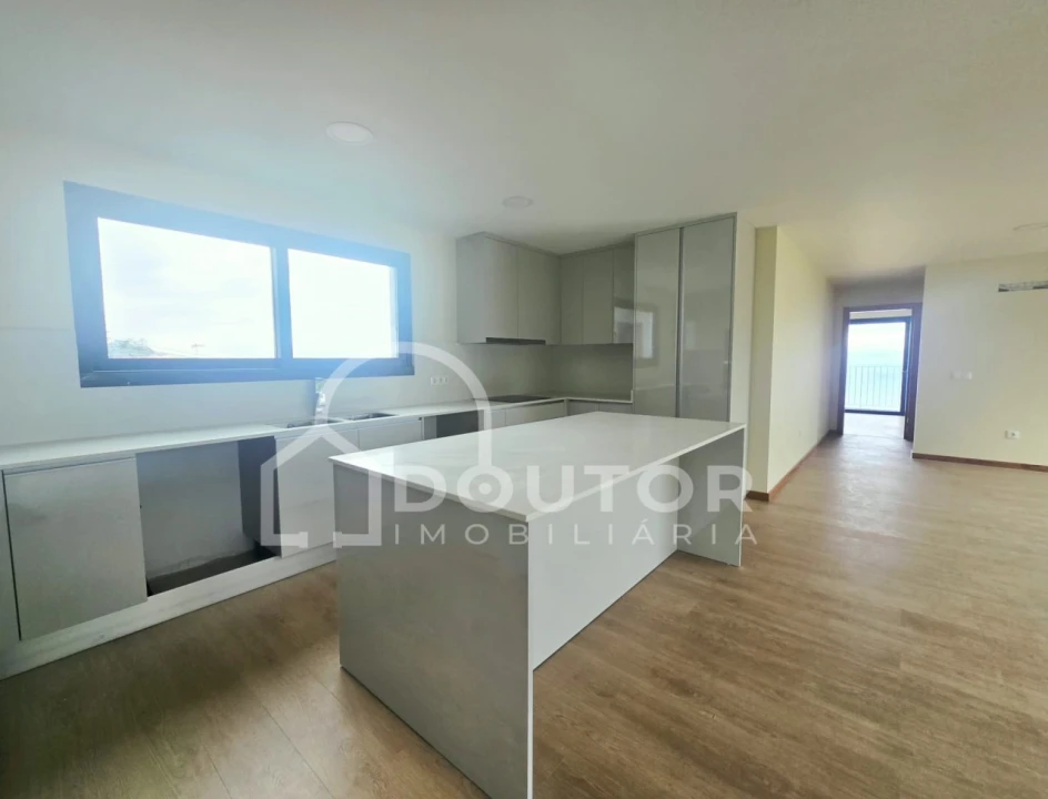 Apartamento T2 para Venda em Funchal (Santa Maria Maior) Foto 17