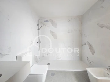 Apartamento T2 para Venda em Funchal (Santa Maria Maior)