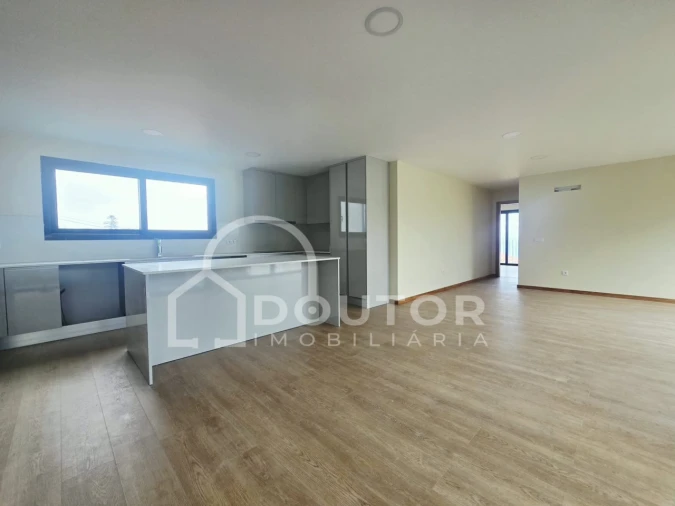 Apartamento T2 para Venda em Funchal (Santa Maria Maior) Foto 2