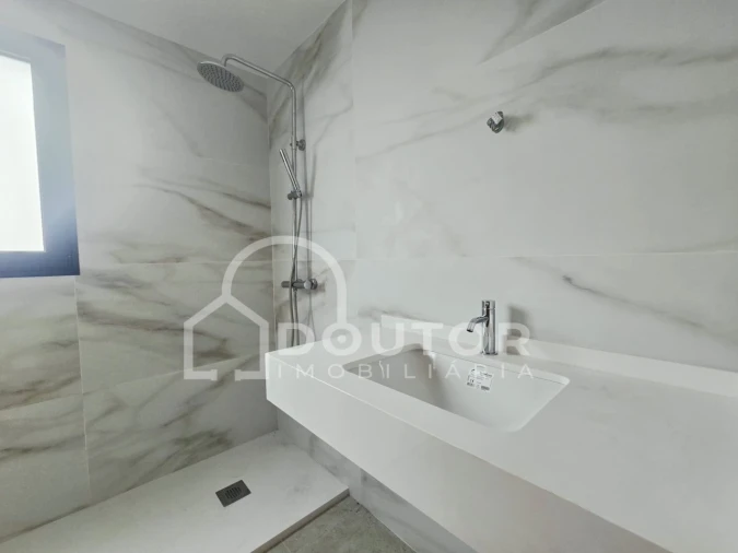 Apartamento T2 para Venda em Funchal (Santa Maria Maior) Foto 10