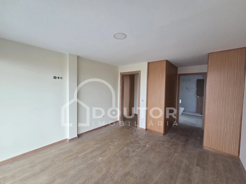 Apartamento T2 para Venda em Funchal (Santa Maria Maior) Foto 5