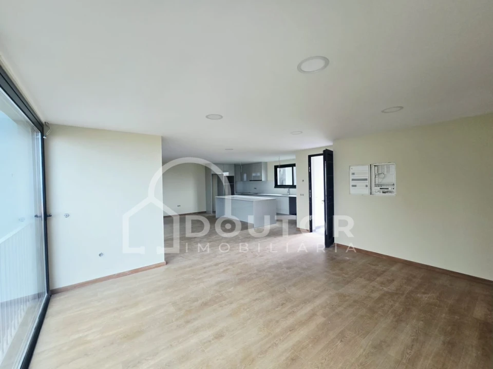 Apartamento T2 para Venda em Funchal (Santa Maria Maior) Foto 11