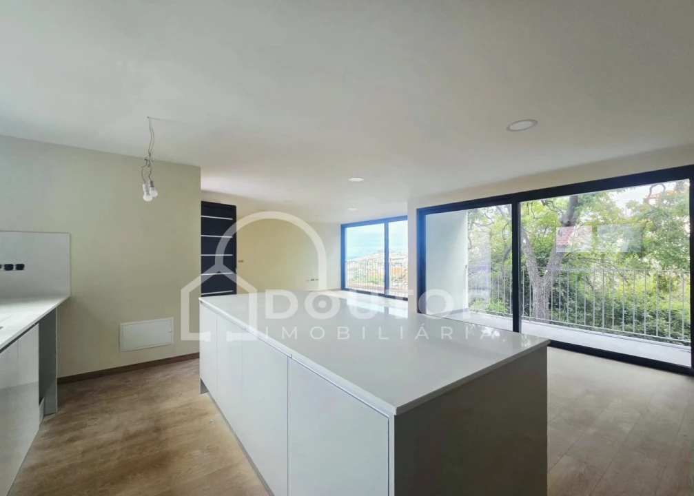 Apartamento T2 para Venda em Funchal (Santa Maria Maior) Foto 14